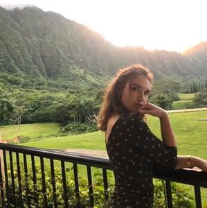 Meet your Posher, Julia